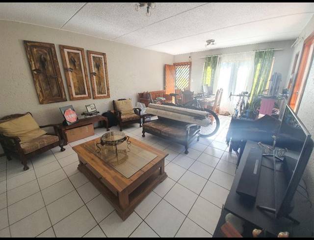 2 BEDROOM PROPERTY TO RENT IN BRYANSTON